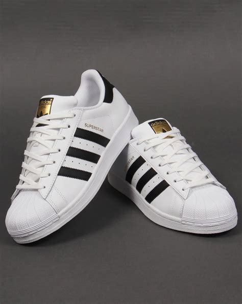 adidas superstar.